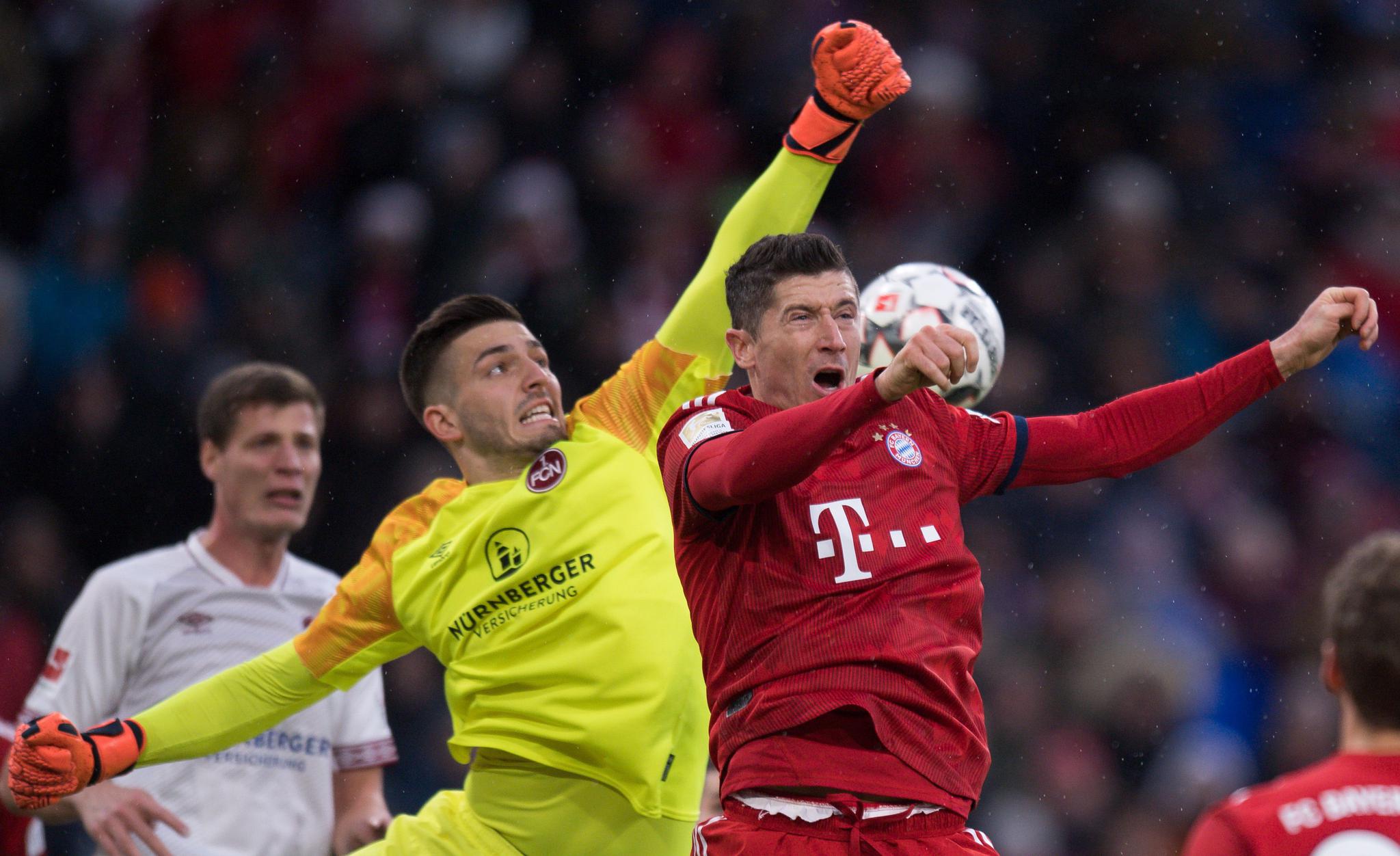 小区地下车库维保中